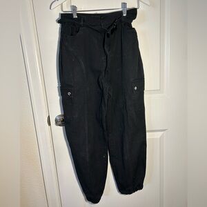 Black Forever 21 cargo pants size small